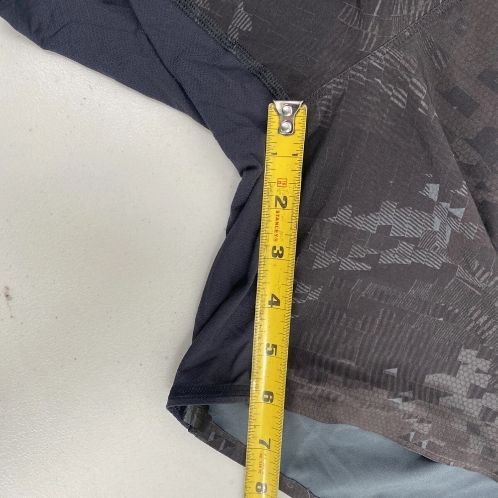 Lululemon T.H.E Camo Shorts Mens S Black Linerless 6” Inseam Activewear Gym - Picture 6 of 7